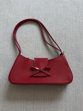 Red l Shoulder Bag